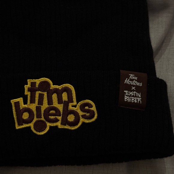 Justin Bieber/Tim Hortons Beanie - Picture 2 of 3